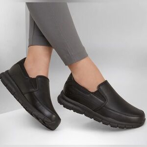 NWT Sketchers Nampa Work Relaxed Fit Black Leather Slip On Flats Size 8